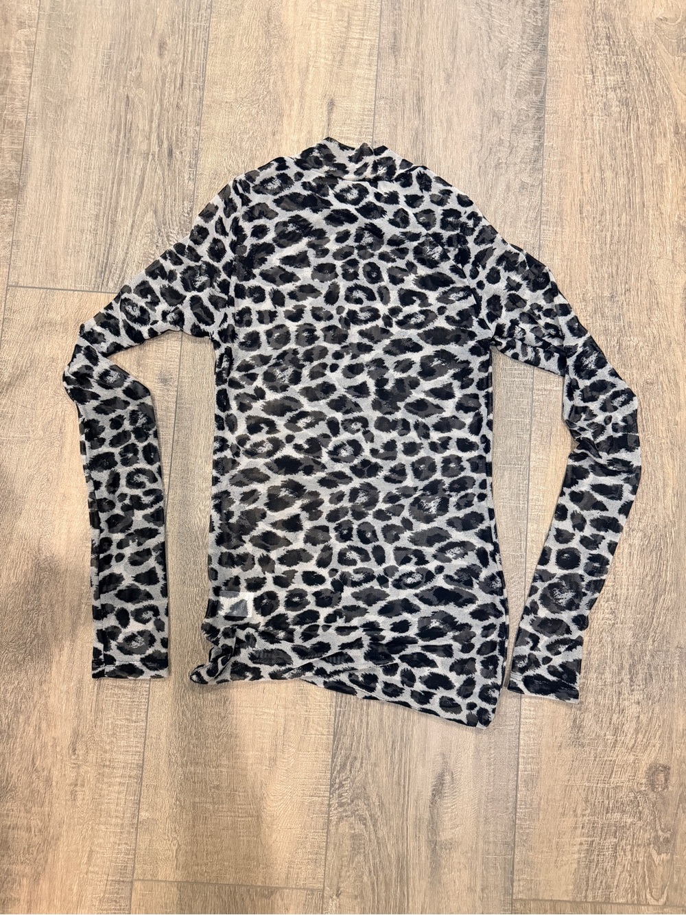 Leopard Print Long Sleeve Women's Top - Black & White